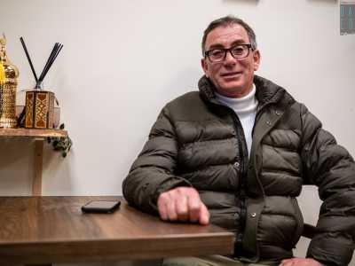 C�� poi chi � a Bari da diversi anni. � il caso del 57enne Marwan Kabbar, mediatore culturale arrivato nel lontano 1988. �Bari � la mia citt�: l�ho vista cambiare nel tempo e divenire pi� sicura e accogliente�